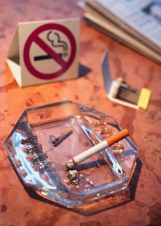 Painting Over<br />
Cigarrette Smoke Stains Painting Over Cigarrette Smoke Stains