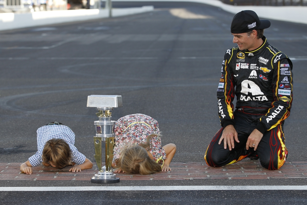 Jeff Gordon with kids