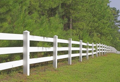 New Trends in Vinyl Fencing