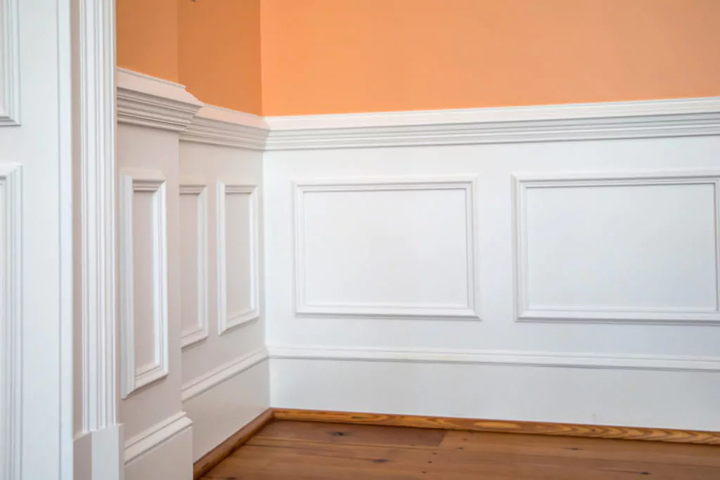 Wood wainscoting in a dining room