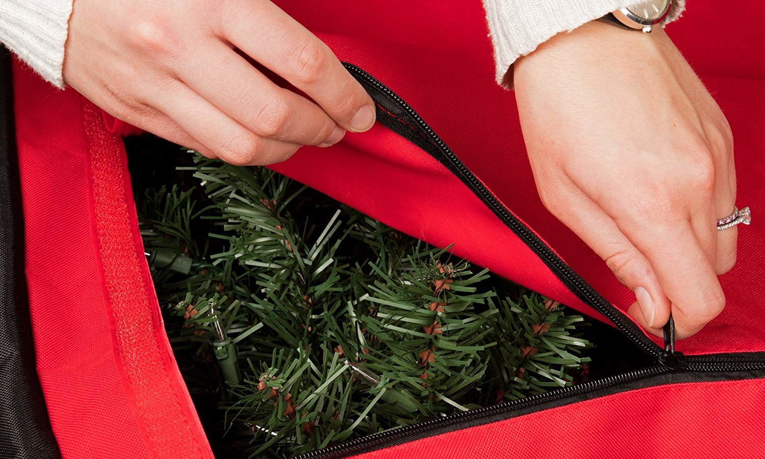 Storing a Christmas tree in a bag