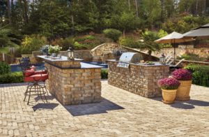 outdoor kitchen, patio, pavers