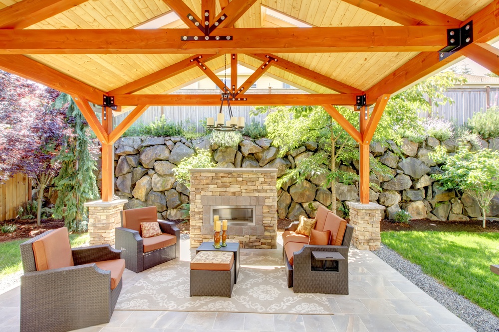 Pro To Hire For Patio Cover Design, How To Build A Outdoor Patio Roof