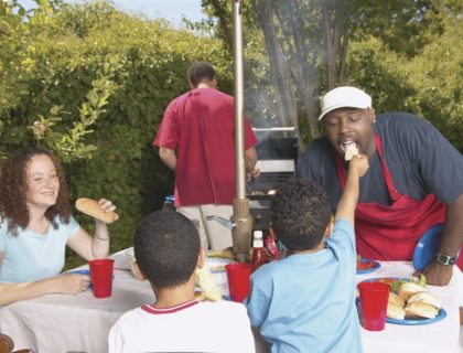 party_family_barbeque_barbecue_grill_grilling_outdoor_dining_entertaining_shutterstock_94839997