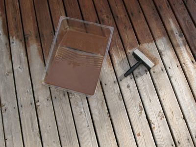 paint a wood deck