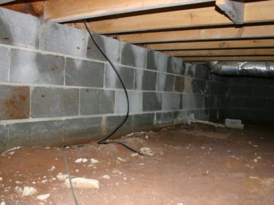 fix wet crawlspace