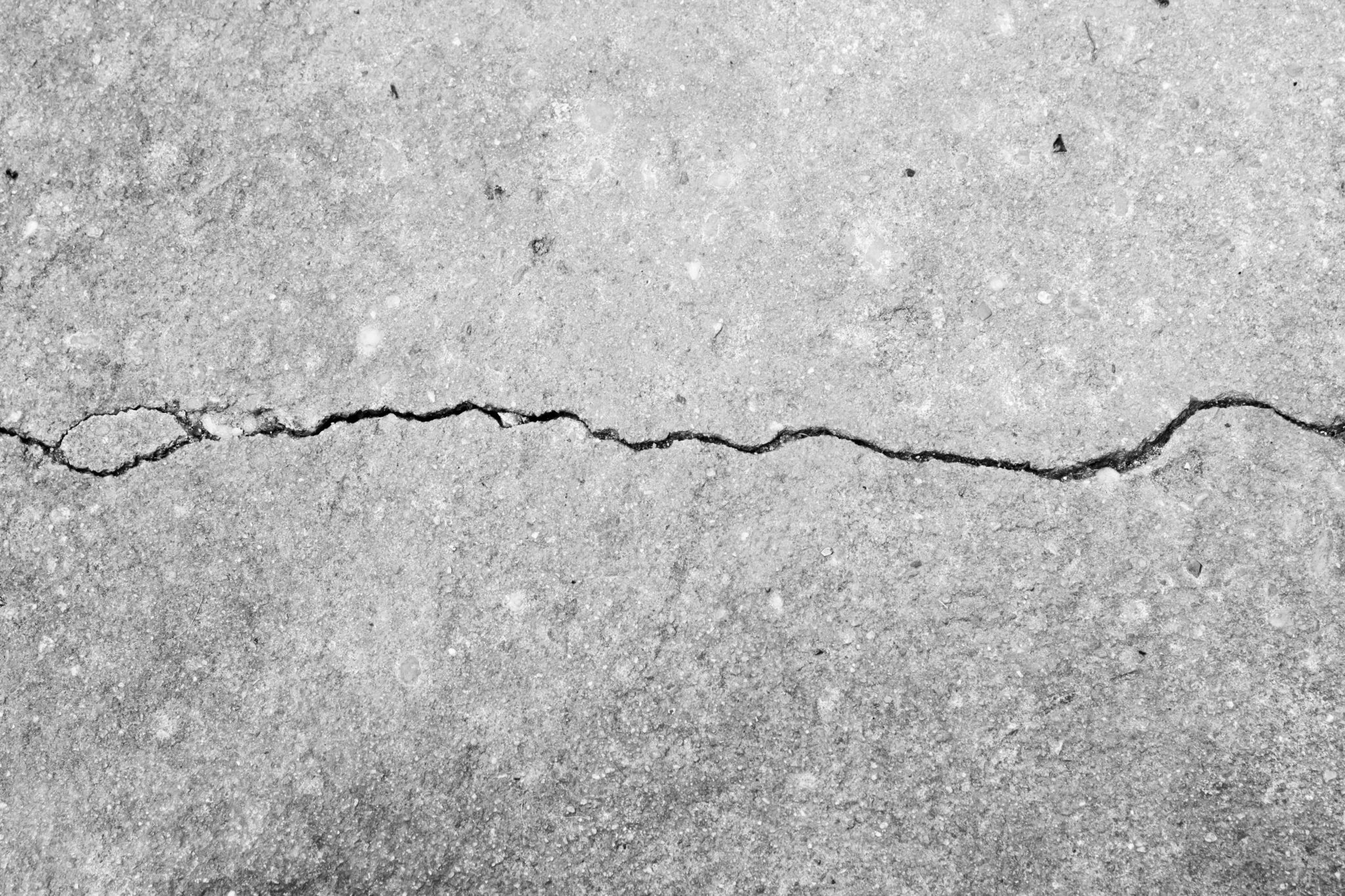 cracked concrete curb