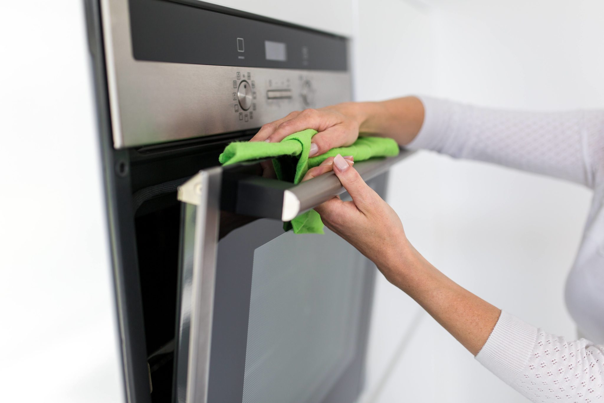 cleaning in between glass on oven door