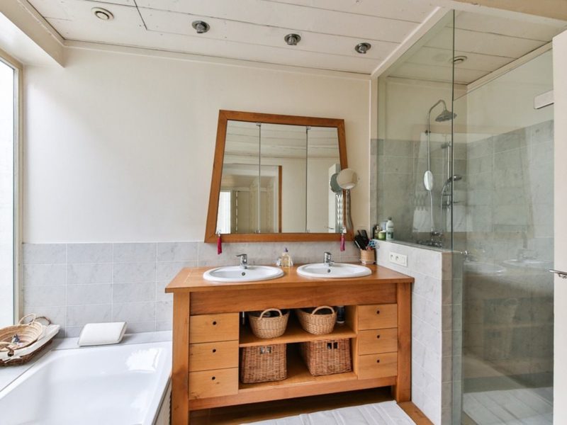 Make your bathroom bigger without remodeling » The Money Pit