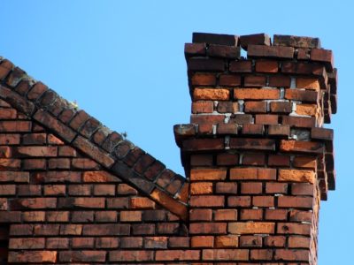 Chimney that needs repair