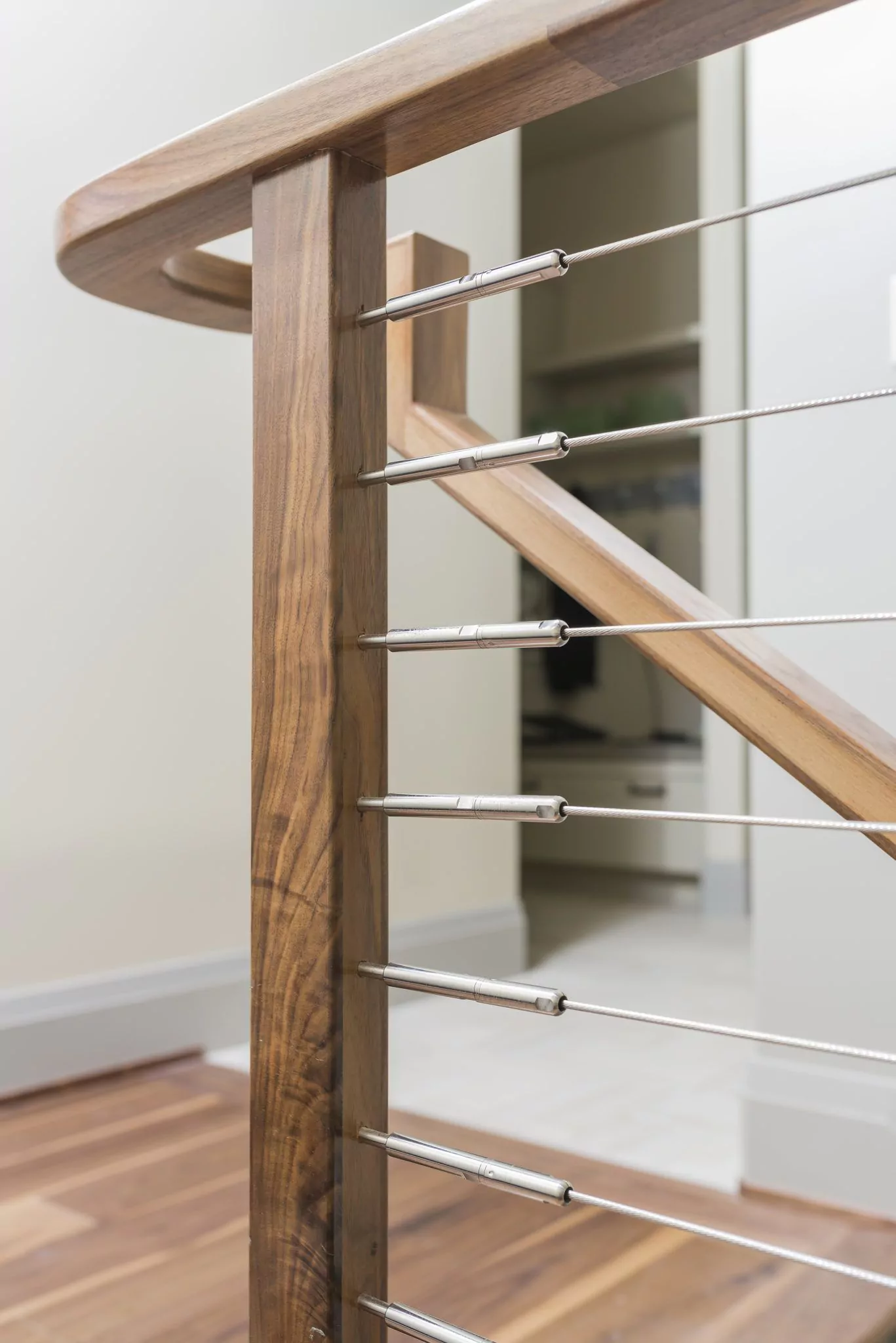 Starting Steps — L.J. Smith Stair Systems