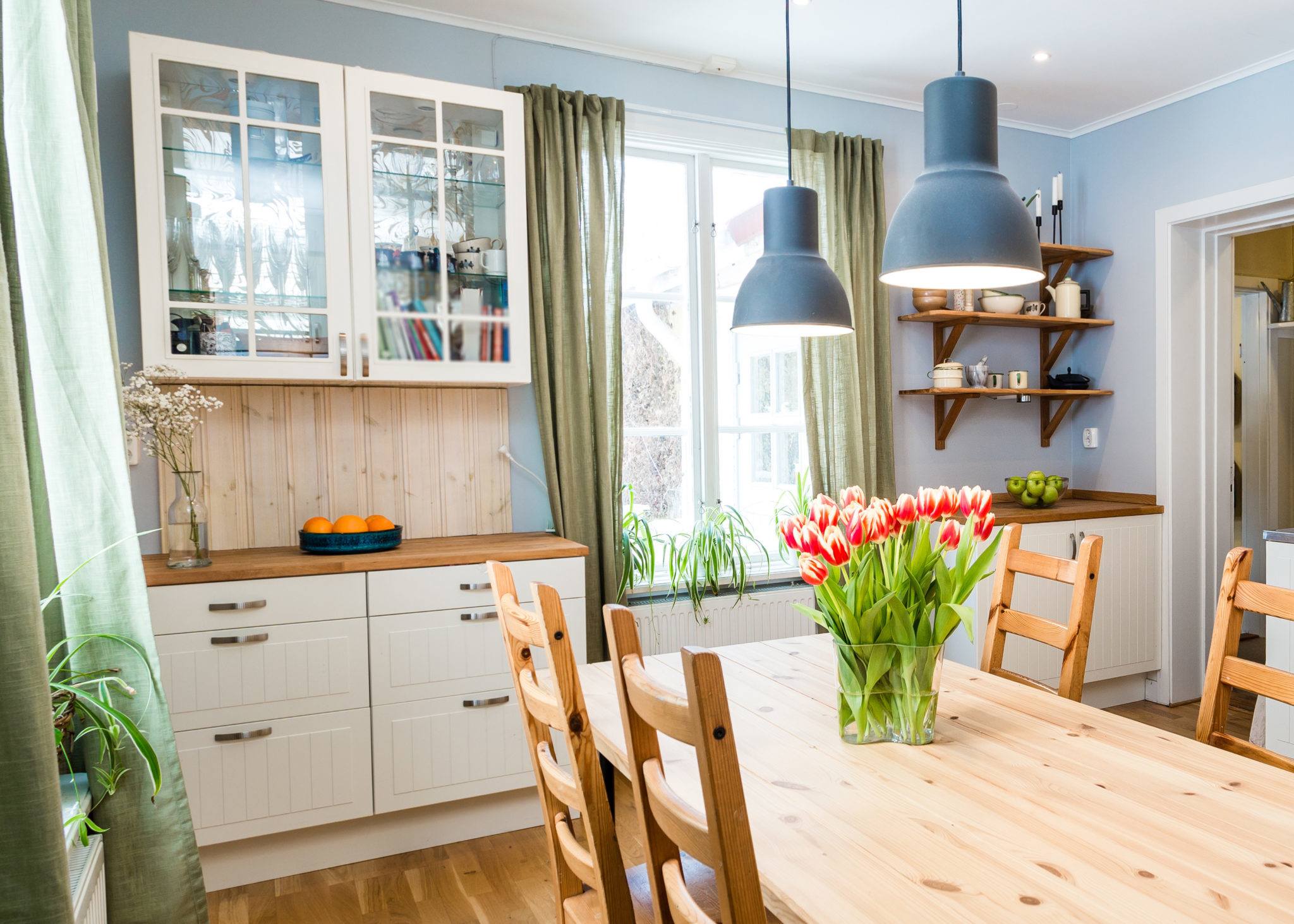 Kitchen lights over table