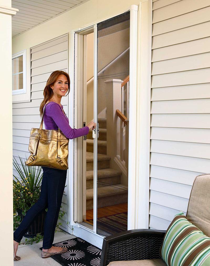 retractable screen door