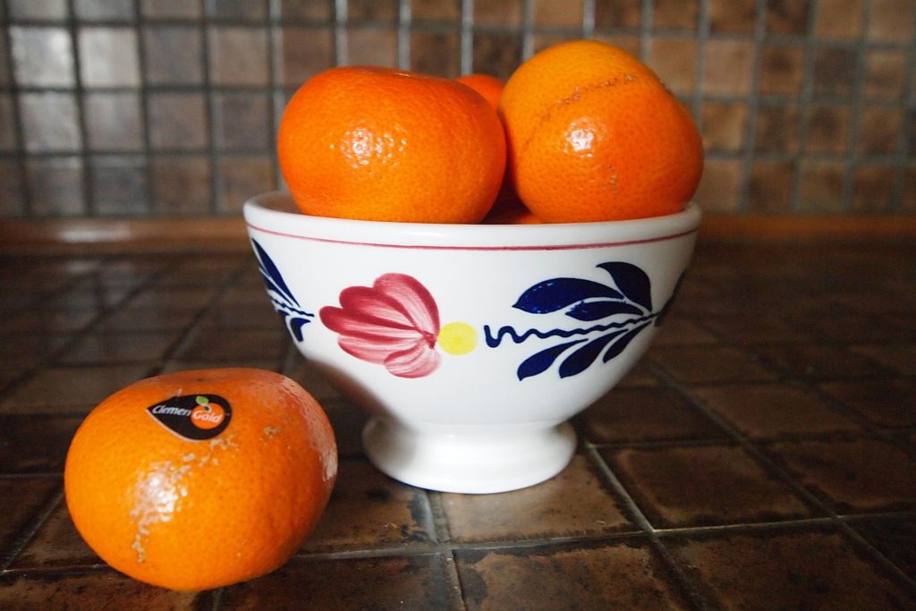 Ceramic tile countertop with fruit bowl