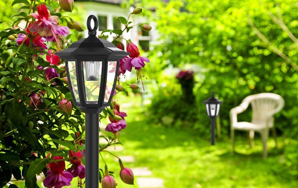 Solar landscape lanterns