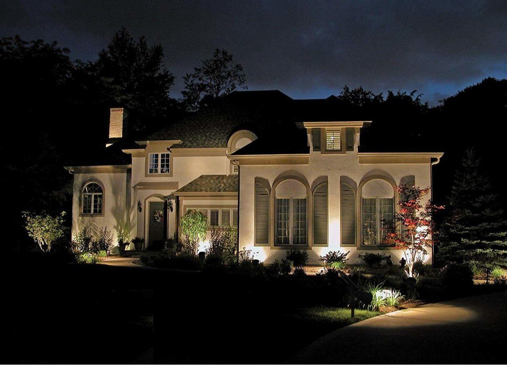 Solar landscape lighting