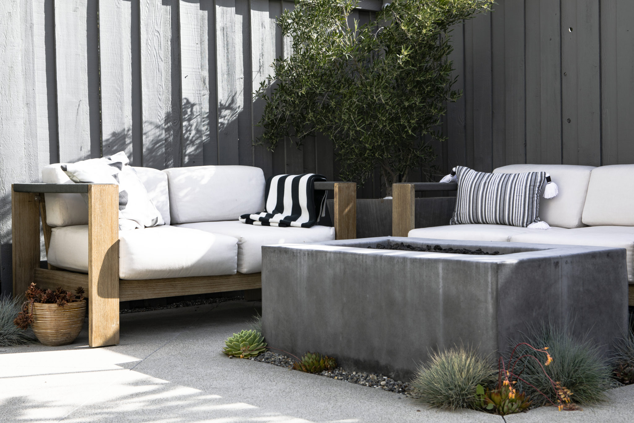 Outdoor living room ideas