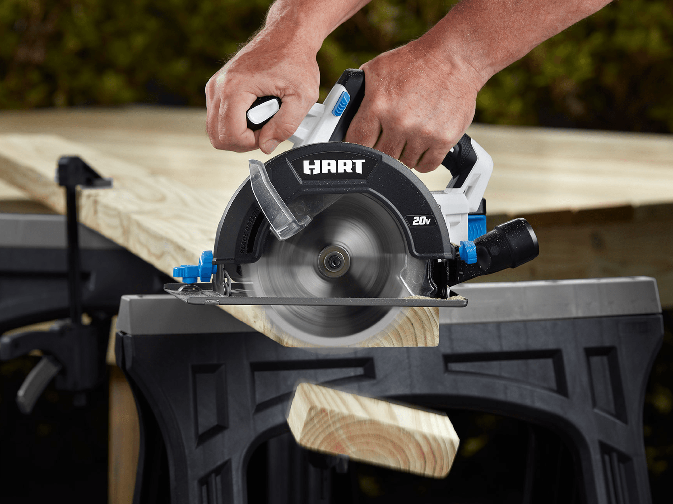 HART 20-Volt Cordless 6 1/2-inch Circular Saw Kit