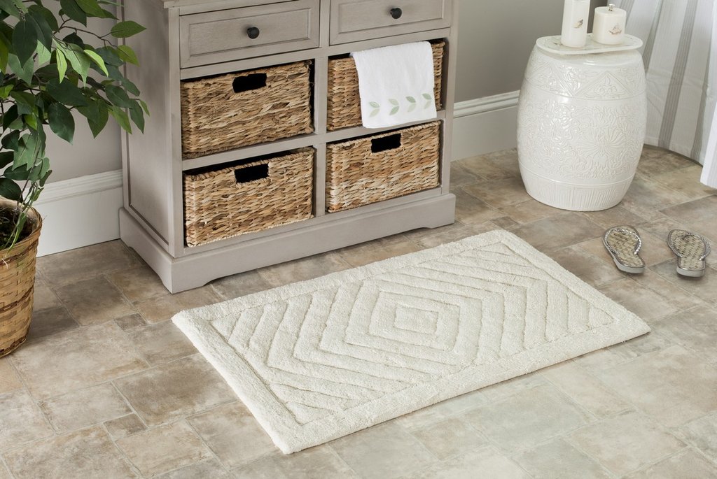 Area rug in a bathroom