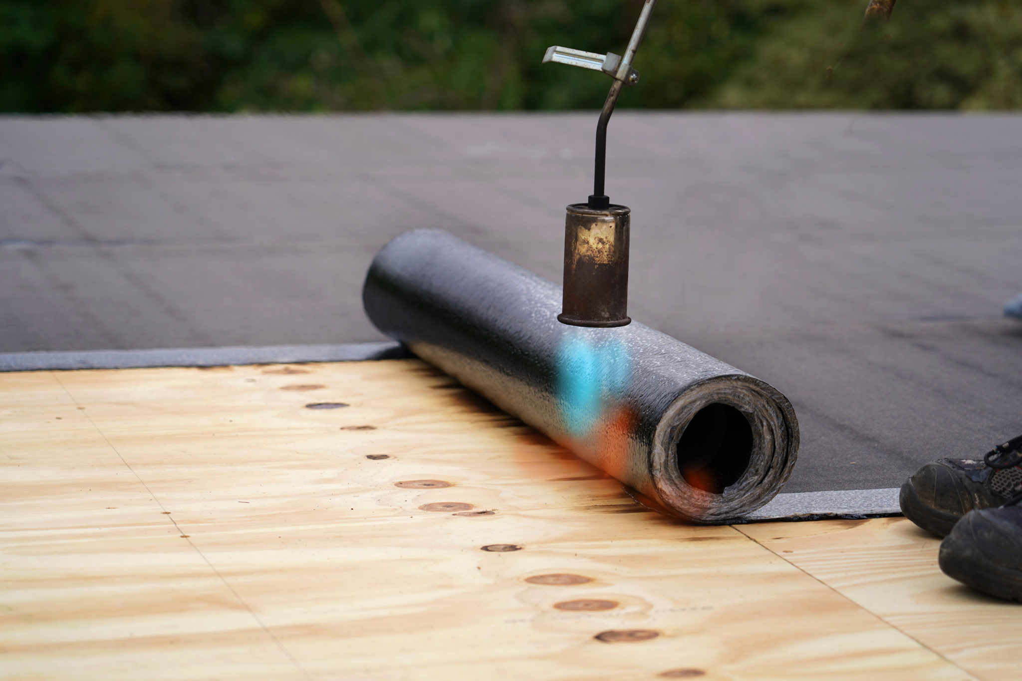 Modified Bitumen Low-Slope Roofing with Torch