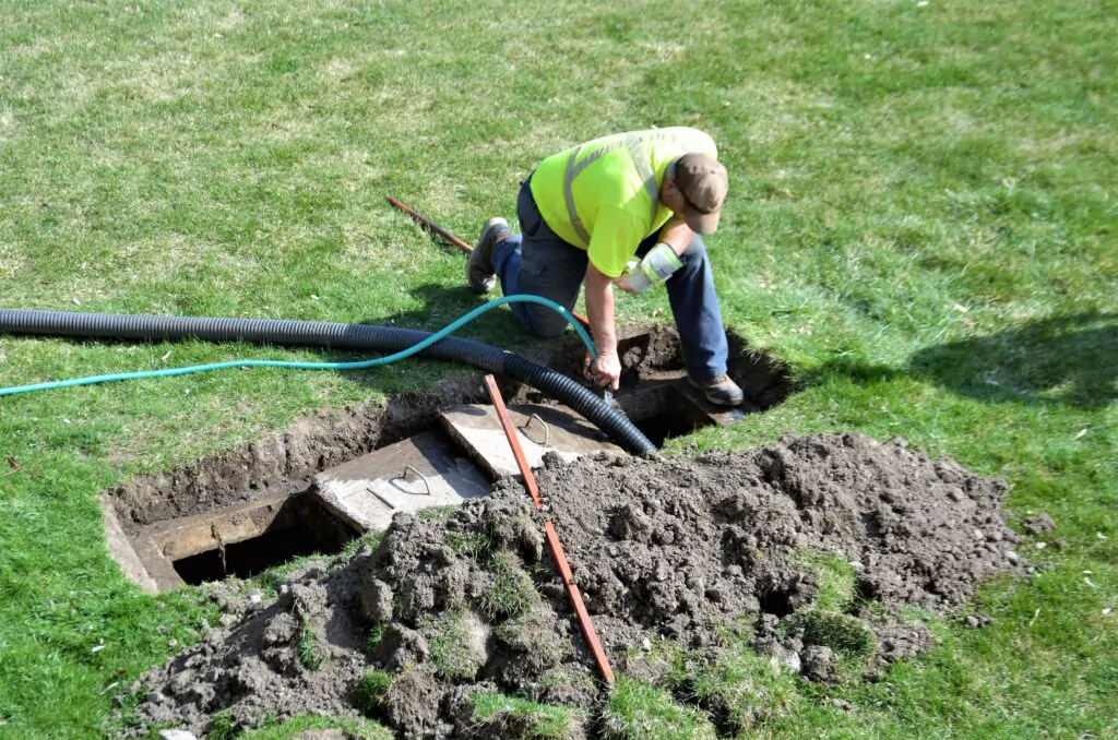 Dirty septic tanks can cause smelly drains in the house.