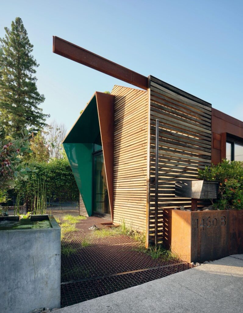 Self-described small-house advocates Ryan and Maddie Chandler are living up to that title with the home they made for their family in Napa Valley, a $226K ADU that joins a primary home they purchased and now rent out.
